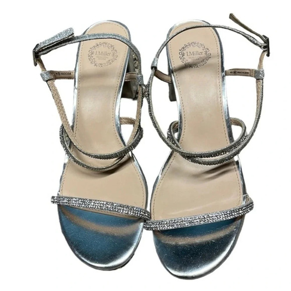 Silver L Miller Heels Size‎ 9 - Picture 1 of 9